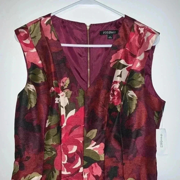 Roz & Ali Floral Sleeveless Box Pleated Dress​​​ - Picture 6 of 7